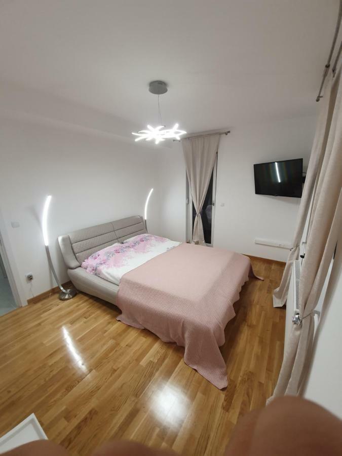 Apartman Lux Doboj Ngoại thất bức ảnh